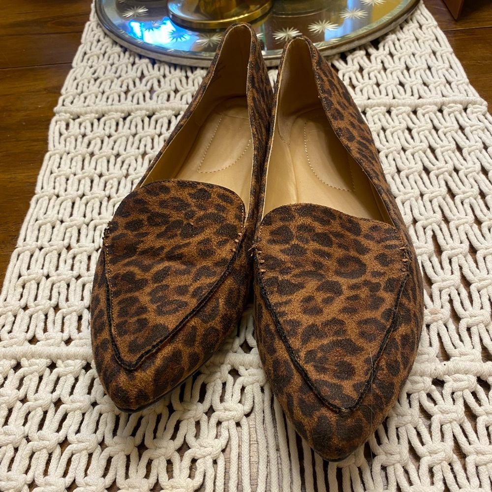 JustFab size 9 leopard print flats